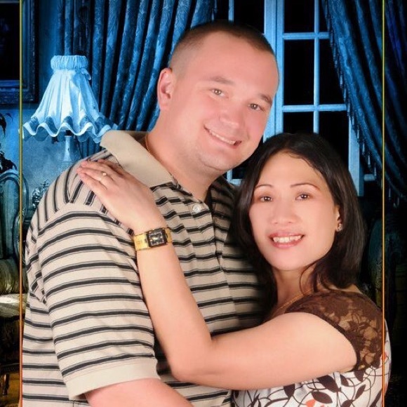 🌺Meet your Posher, Emelyn🌺👠 - Picture 1 of 2